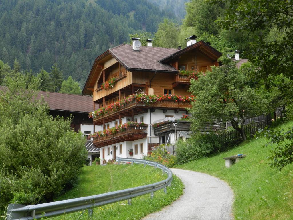 Gedrarzerhof Apartment Luson Exterior photo